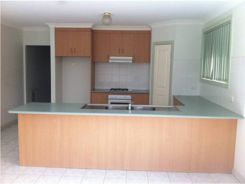 7 William Circuit, Caroline Springs VIC 3023