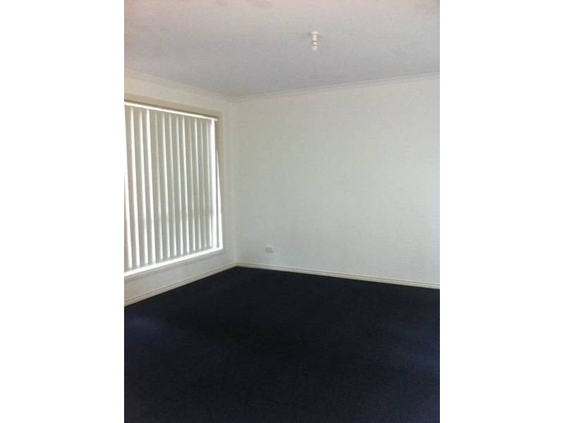 1/57 Jade Way, Hillside VIC 3037