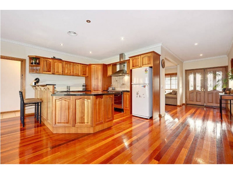 4  Bramshaw Crescent, Hillside VIC 3037