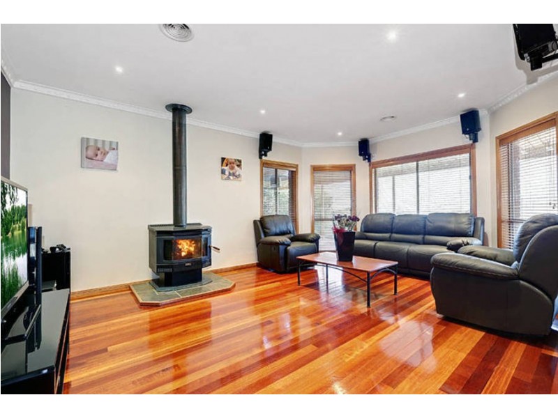 4  Bramshaw Crescent, Hillside VIC 3037