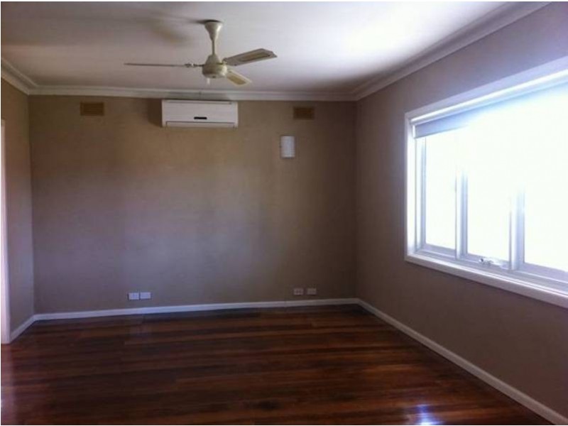 55 Ivanhoe Avenue, St Albans VIC 3021