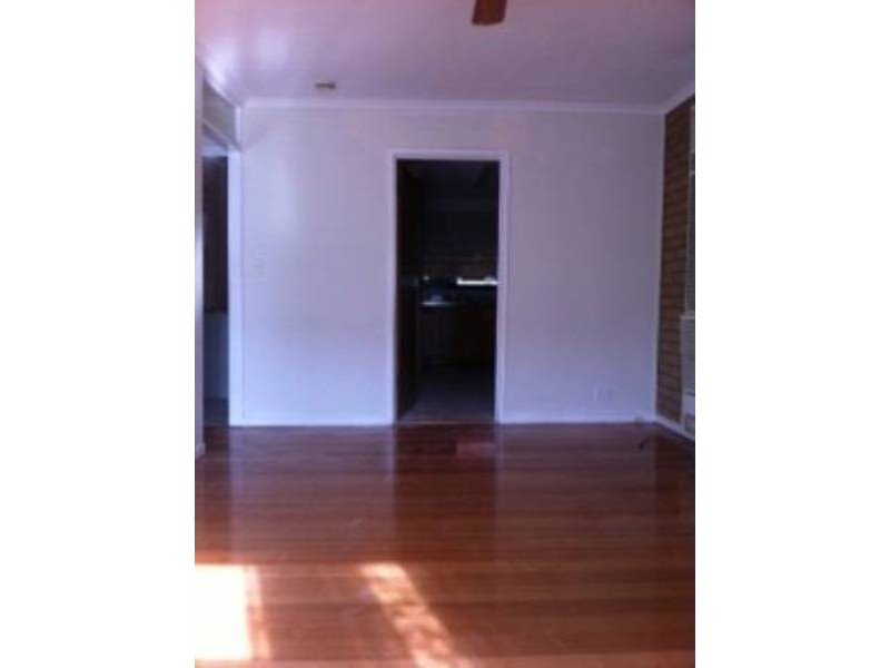 2/33 Clovelly Avenue, Glenroy VIC 3046