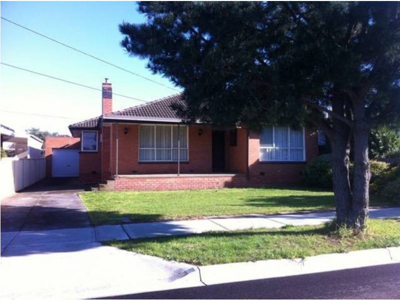 13 Wandsworth Avenue, Deer Park VIC 3023