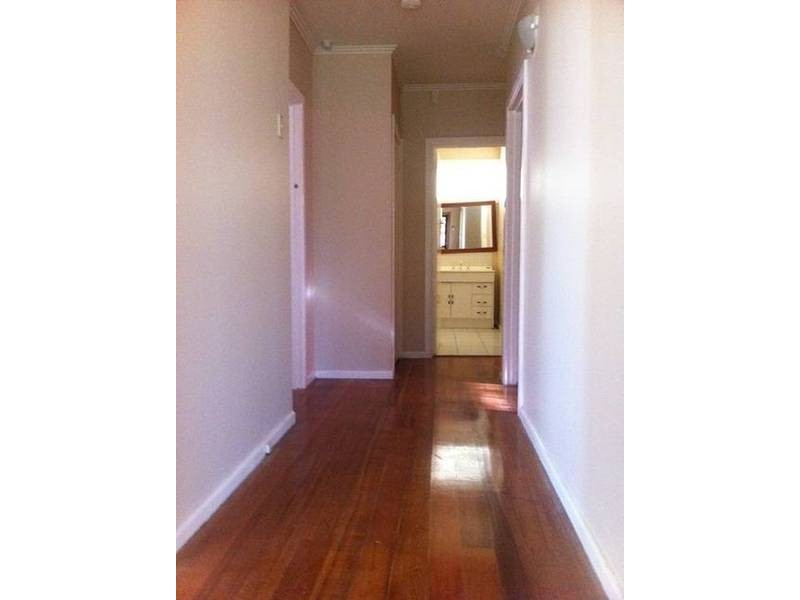 13 Wandsworth Avenue, Deer Park VIC 3023