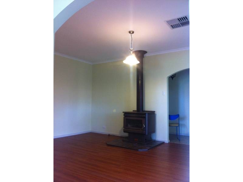 60 McLeods Road, Diggers Rest VIC 3427