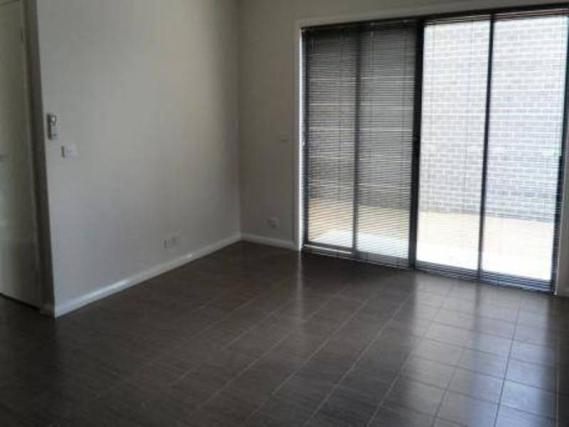 2/10 Albert Street, Sydenham VIC 3037