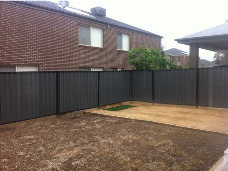 15 Melfin Drive, Hillside VIC 3037