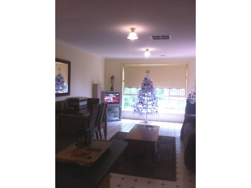 50A  Delbridge Drive, Sydenham VIC 3037