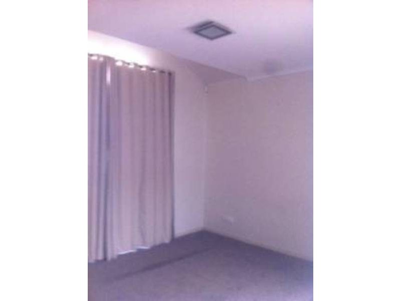 2/36 Hannah Avenue, Hillside VIC 3037