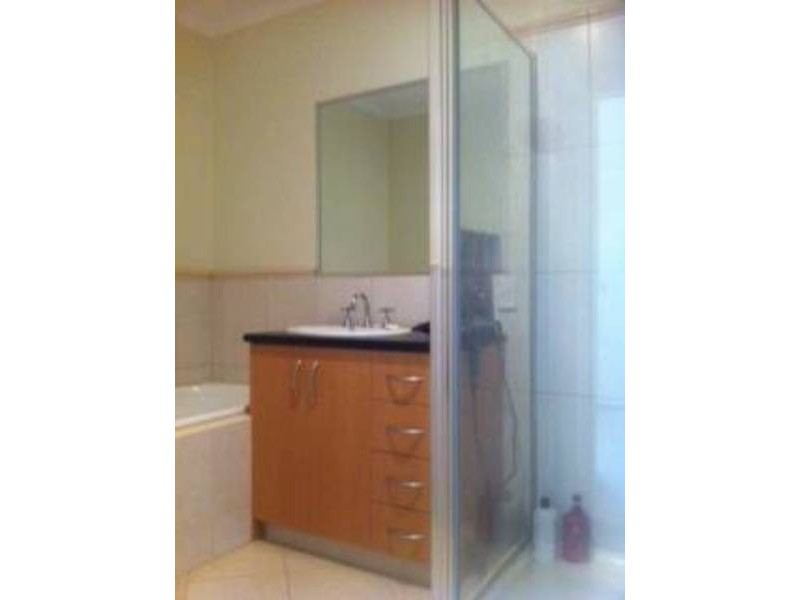 1/107-109 Pecks Road, Sydenham VIC 3037