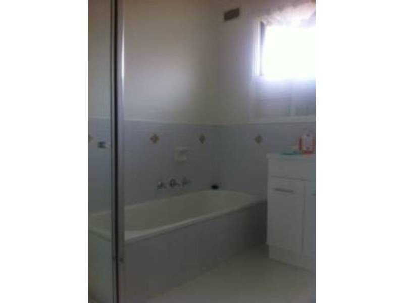 87 Kings Road, Kings Park VIC 3021