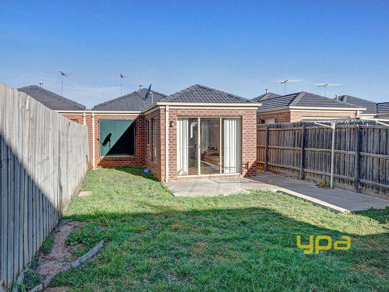 2/4  Lorraine Court, Hillside VIC 3037