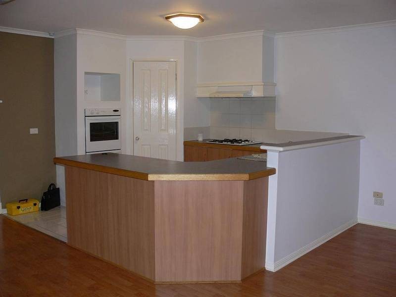 11 Ozzimo Drive, Hillside VIC 3037