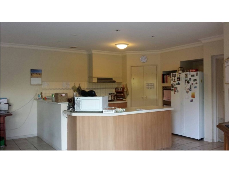 16 Goulburn Way, Taylors Lakes VIC 3038