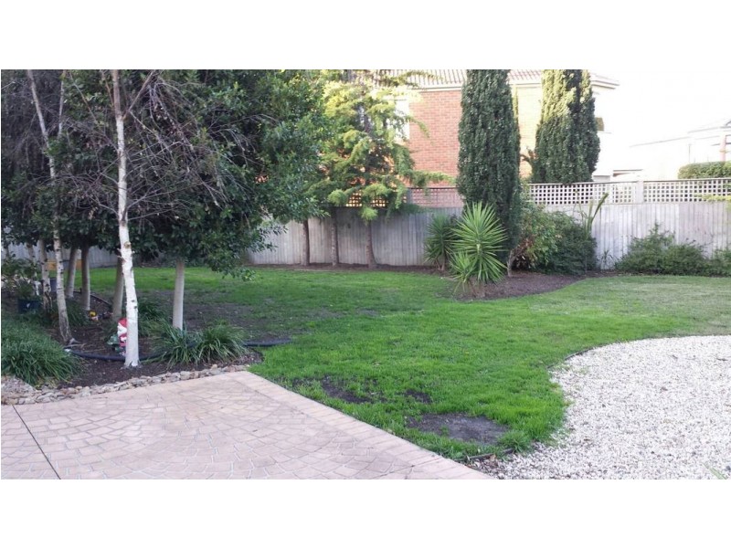 16 Goulburn Way, Taylors Lakes VIC 3038