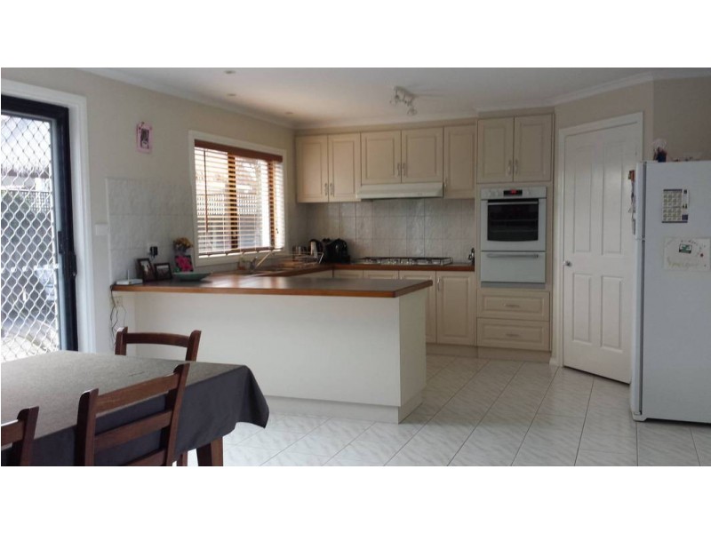 2/183  Copernicus Way, Keilor Downs VIC 3038