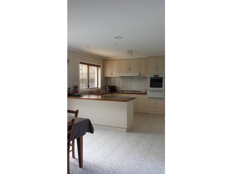 2/183  Copernicus Way, Keilor Downs VIC 3038