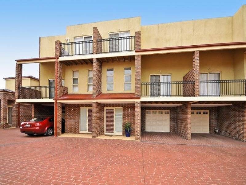 8/504-506 Melton Highway, Sydenham VIC 3037