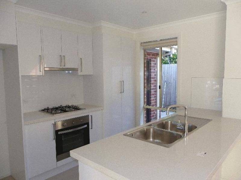 2/52 Daley Street, Glenroy VIC 3046