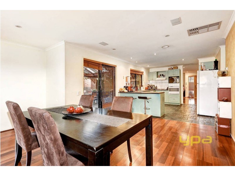 6 Orchid Square, Sydenham VIC 3037