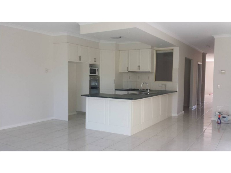 1/79 Allenby Road, Hillside VIC 3037