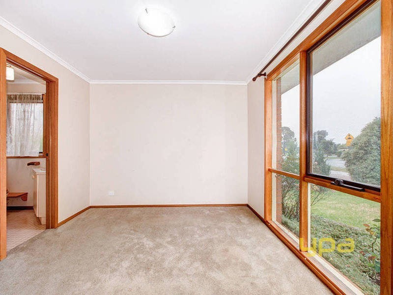 3 Lionheart Avenue, Taylors Lakes VIC 3038