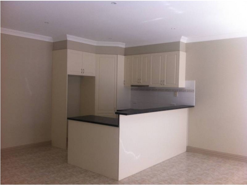 2/7 Lorraine Court, Hillside VIC 3037