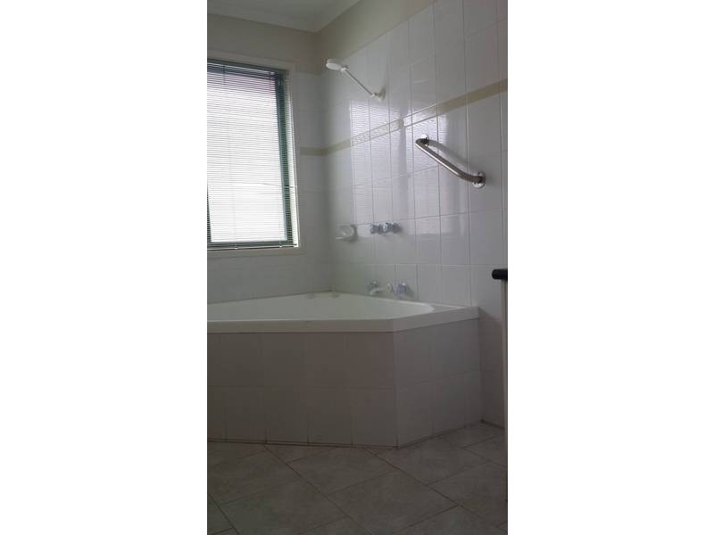 3 Doran Walk, Delahey VIC 3037