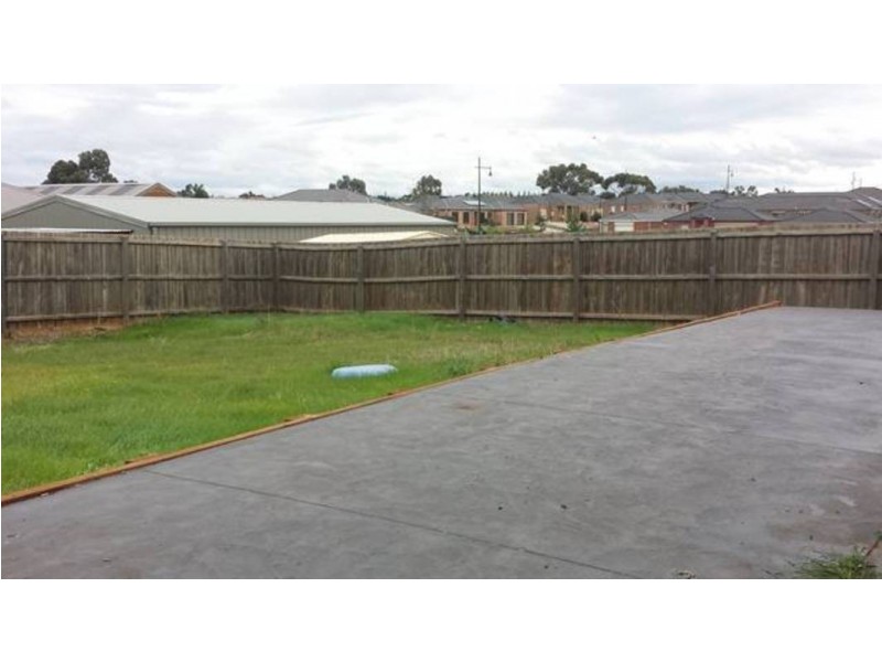 49 Black Knight Way, Kurunjang VIC 3337