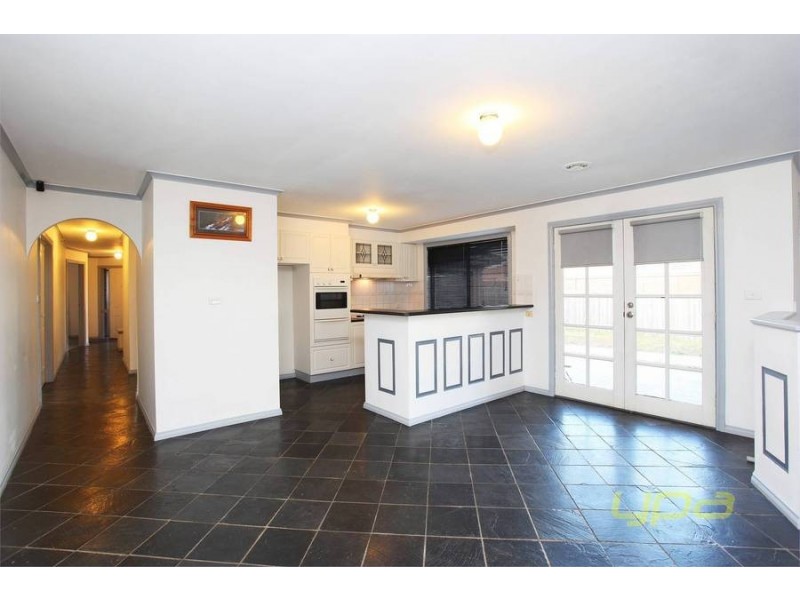 31 Bedingham Drive, Hillside VIC 3037