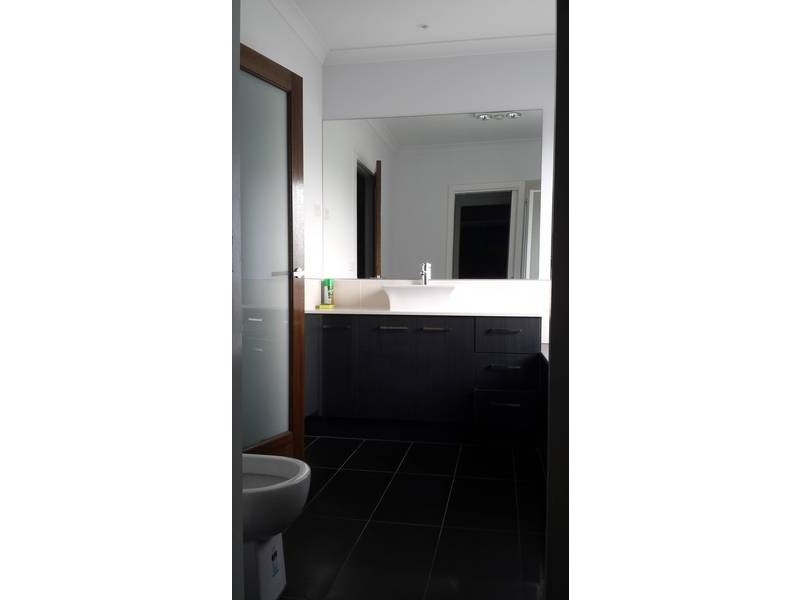 60 The Esplanade, Caroline Springs VIC 3023