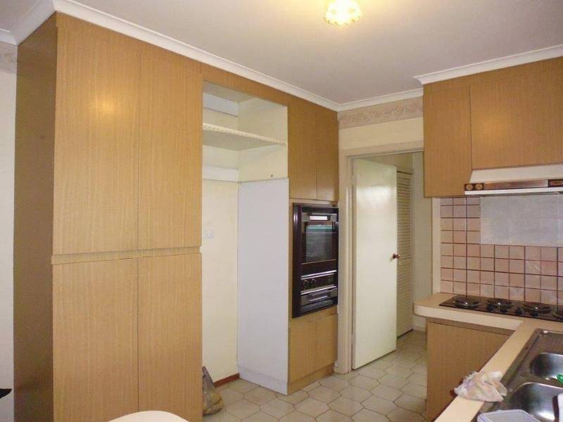 8  Carrington Street, Sydenham VIC 3037