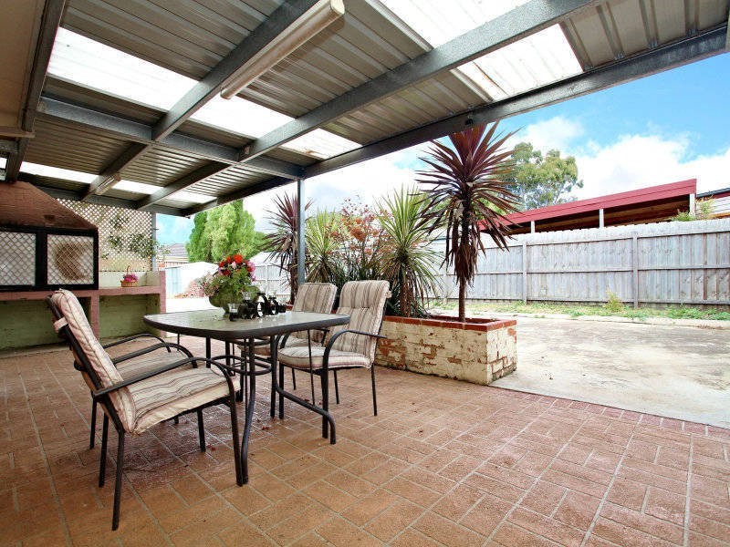 29 Victoria Road, Sydenham VIC 3037