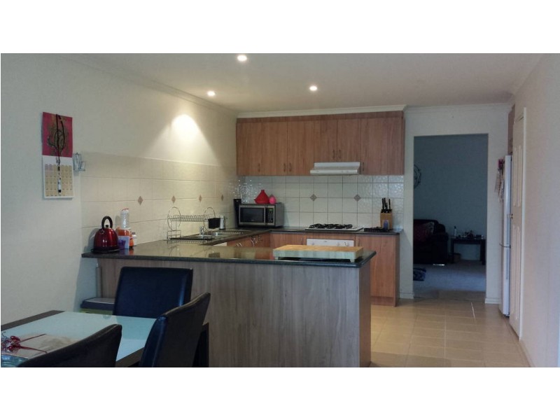 1/11 Timele Drive, Hillside VIC 3037