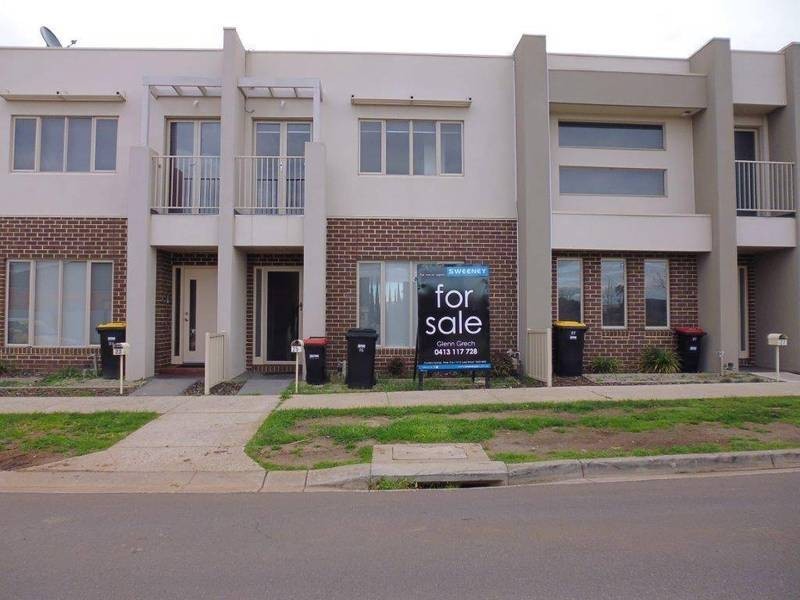 25 Landcox Way, Caroline Springs VIC 3023