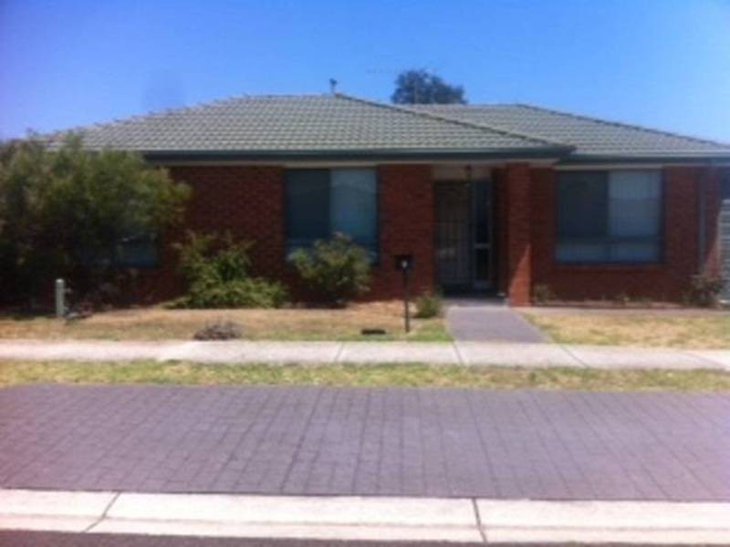 7 Mark Drive, Hillside VIC 3037