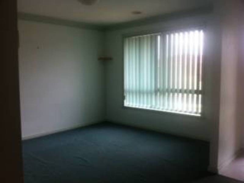 7 Mark Drive, Hillside VIC 3037