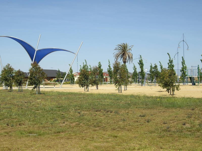 9 Ultimo Walk, Taylors Hill VIC 3037