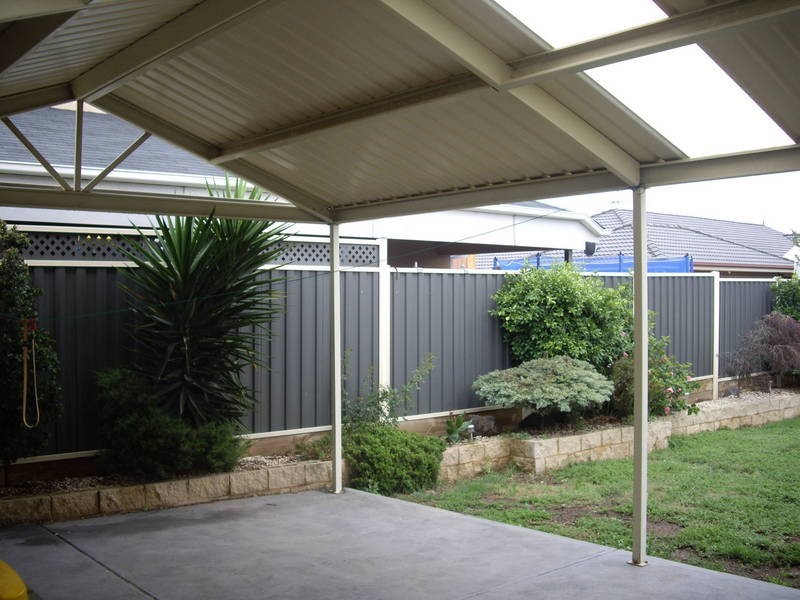 16 Roseleigh Boulevard, Sydenham VIC 3037