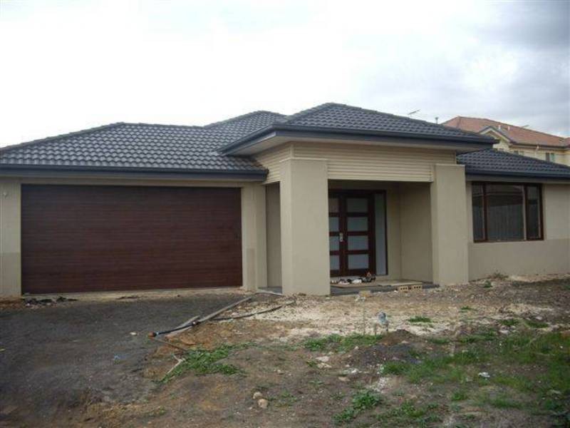 15 Jindabyne Avenue, Taylors Hill VIC 3037