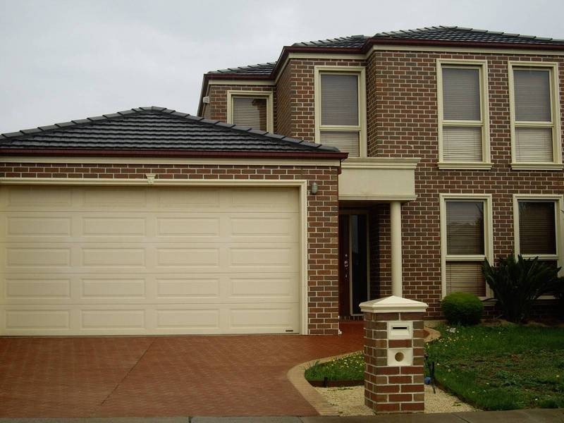 17 Robina Road, Sydenham VIC 3037