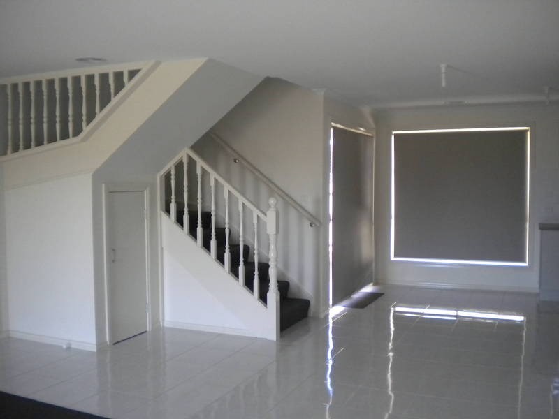 15 Darlinton Grove, Sydenham VIC 3037