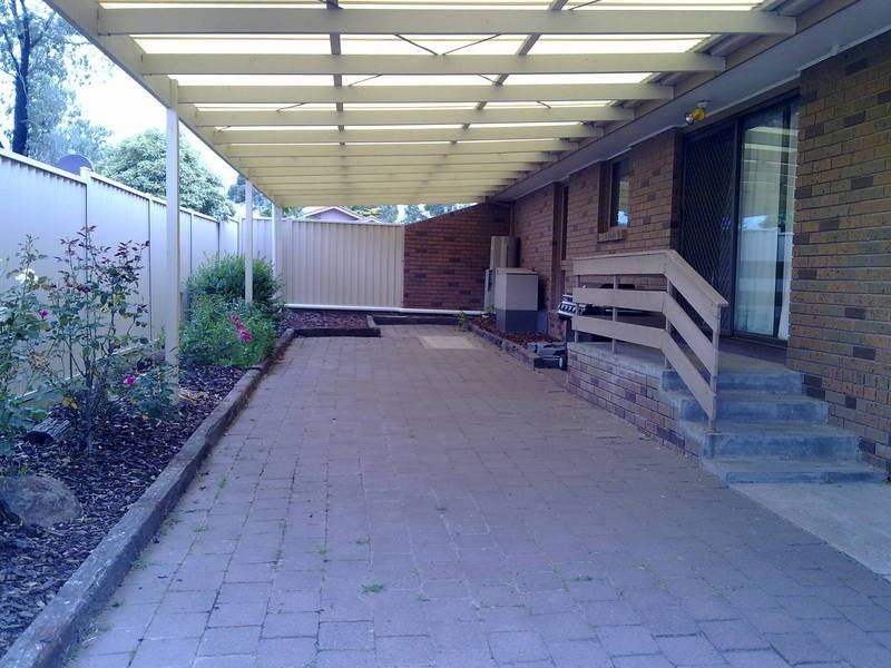 13 Sherbrooke Crescent, Taylors Lakes VIC 3038