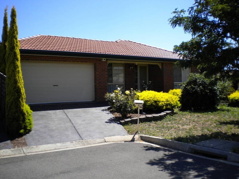 8 Whitemore Place, Hillside VIC 3037