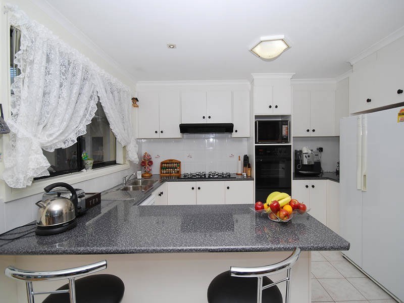 4 Bundy Court, Hillside VIC 3037