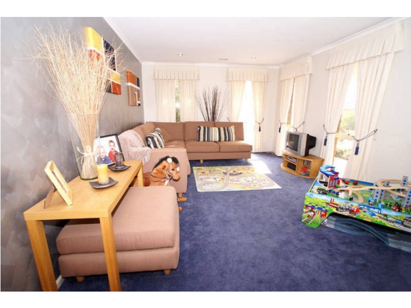 5 Eliza Court, Hillside VIC 3037