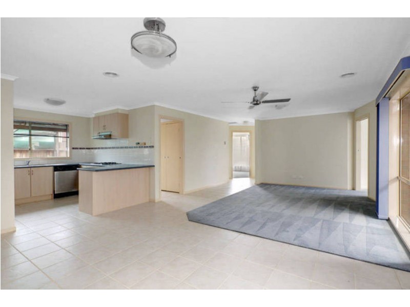 13 Riversdale Drive, Werribee VIC 3030