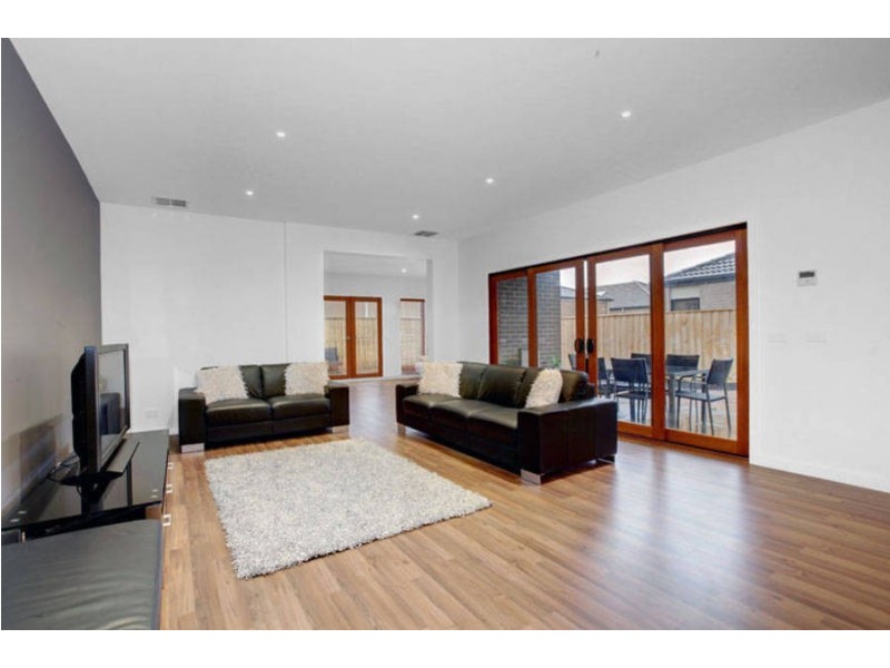 1 Monaro, Tarneit VIC 3029