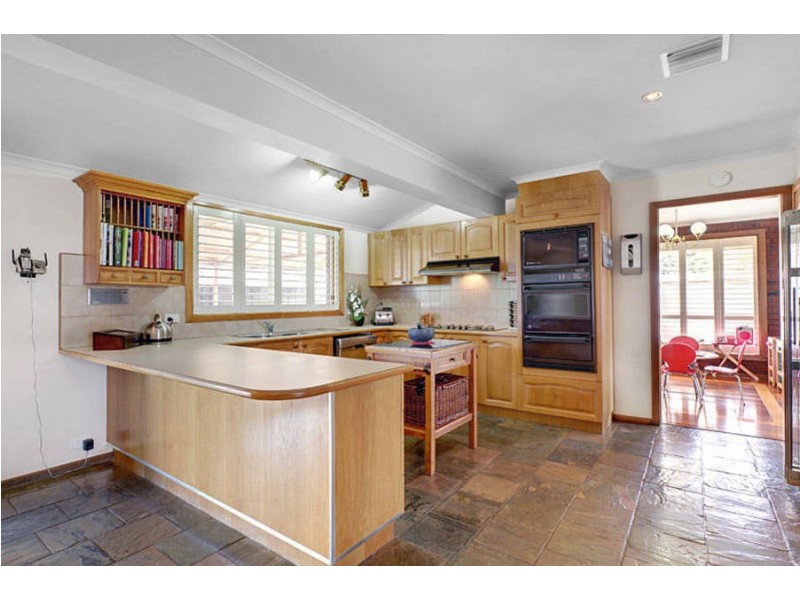 4 Karri Crescent, Hoppers Crossing VIC 3029