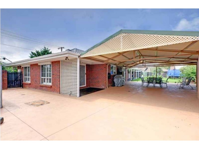 4 Karri Crescent, Hoppers Crossing VIC 3029